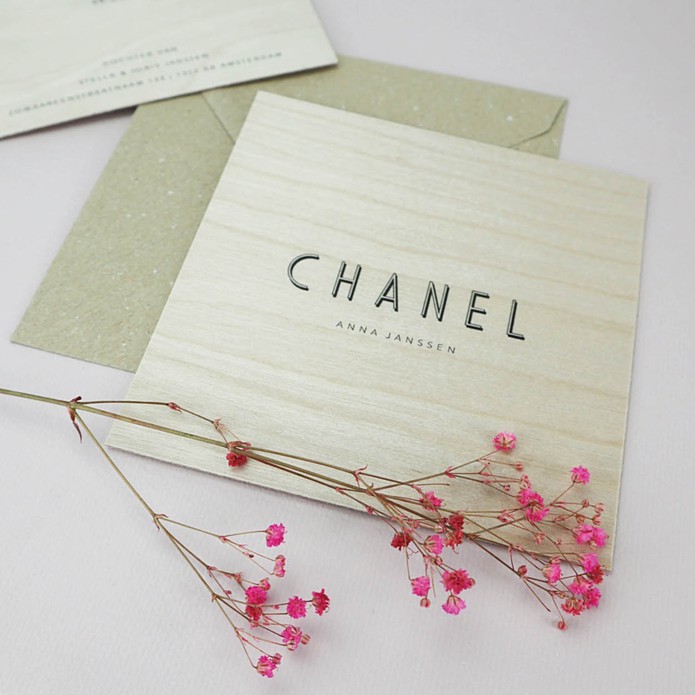 Geboortekaartje hout Chanel